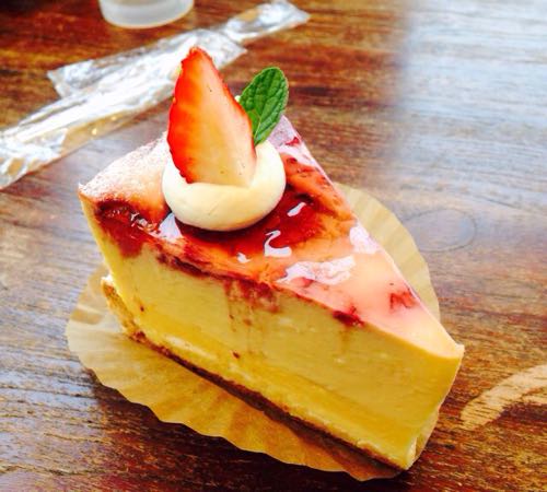 エスコヤマ ロールケーキだけじゃない 行列に並んででも買う価値がある極上ケーキ From Okayama To Everywhere